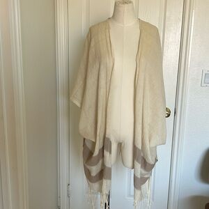 Handloom kimono style shawl